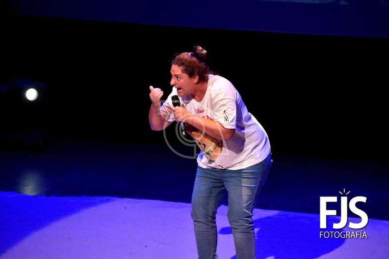 Momento de la actuación de anoche de Omayra Cazorla/Francisco J. Santana